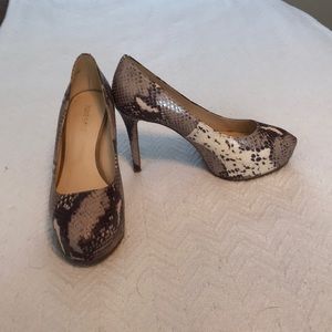 Women’s Nine West Snakeskin platform heels size 7